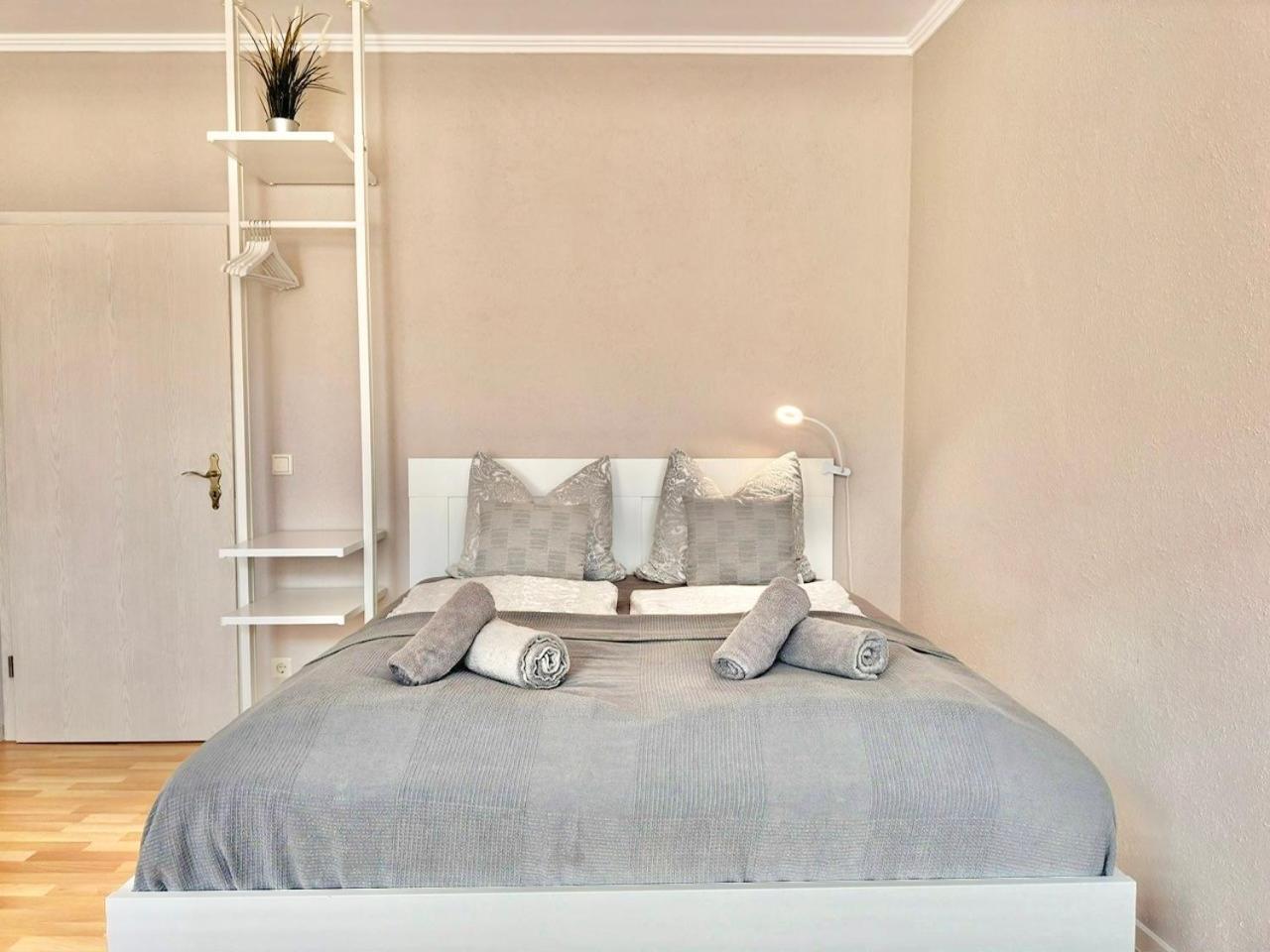 Appartement "Stadtgefluester" Im Zentrum, Inkl Stellplatz, 2 Betten, Babybett, Balkon, Gratis Kaffee Und Tee, Wlan Bautzen Bagian luar foto